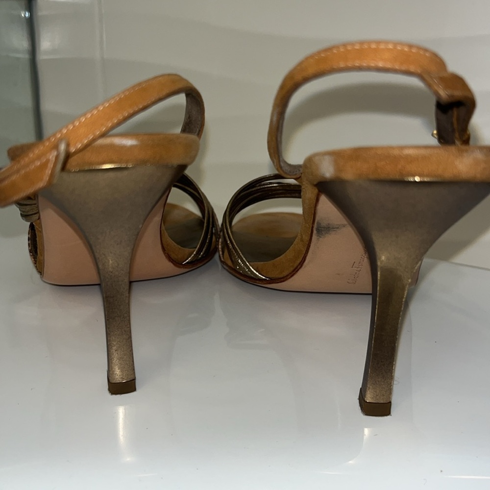 Authentic Ferragamo slingbacks - Picture 4 of 8